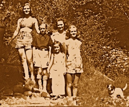 H Donna, Jim, Dorothy, Dee Dee, Pat, Ring