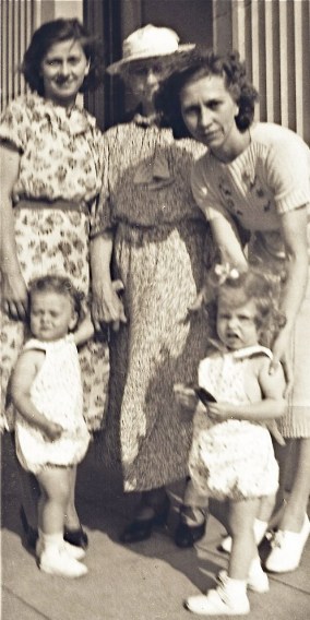 C GertJoAtFriedaFriedaJune